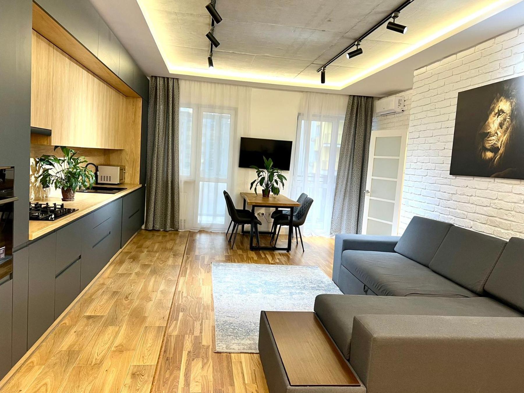 Osapart Ideal Apartment In The Complex Great Britain Leópolis Exterior foto