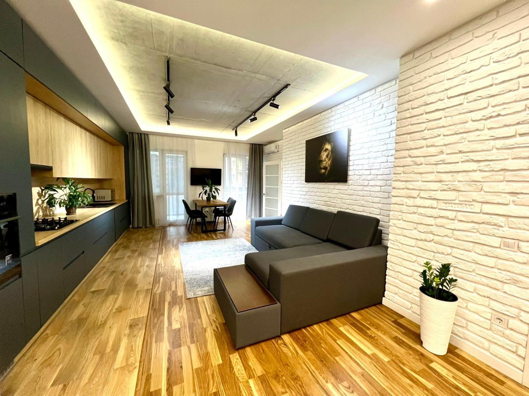 Osapart Ideal Apartment In The Complex Great Britain Leópolis Exterior foto